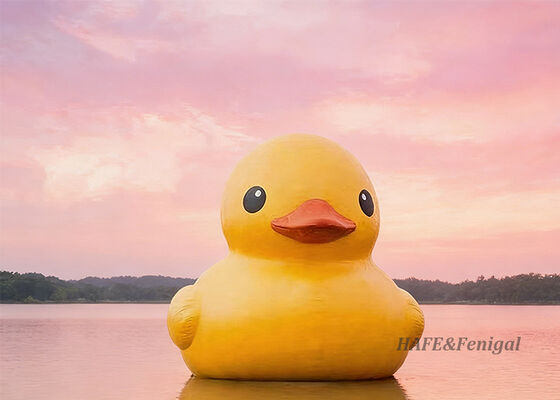 Patos amarillos inflables de dibujos animados diseñados a medida son adecuados para parques al aire libre y se pueden usar en el agua
